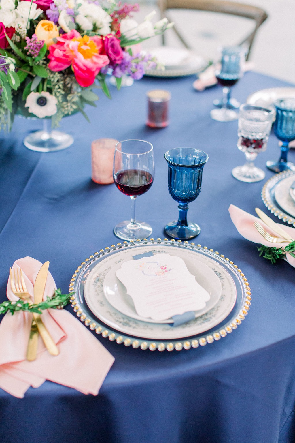 wedding guest table setting